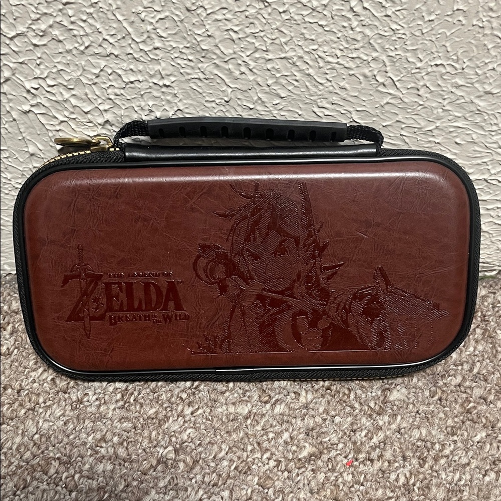 Nintendo Switch Carrying Case Legend of Zelda Breath of the Wild